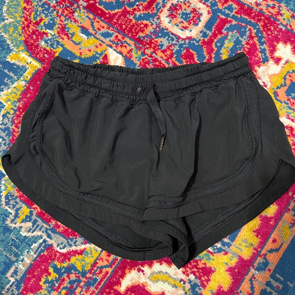 Lululemon shorts black size 6
